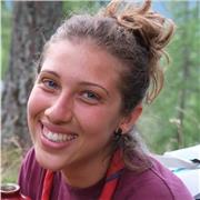 laureata in Scienze Internazionali impartisce lezioni di lingua italiana, inglese e spagnolo